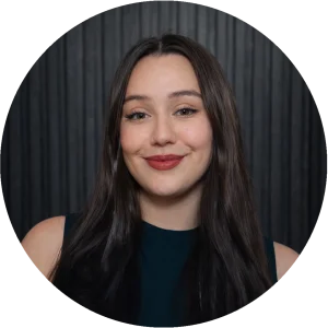 Foto perfil profesional arquitecta vendedora Francisca Saavedra